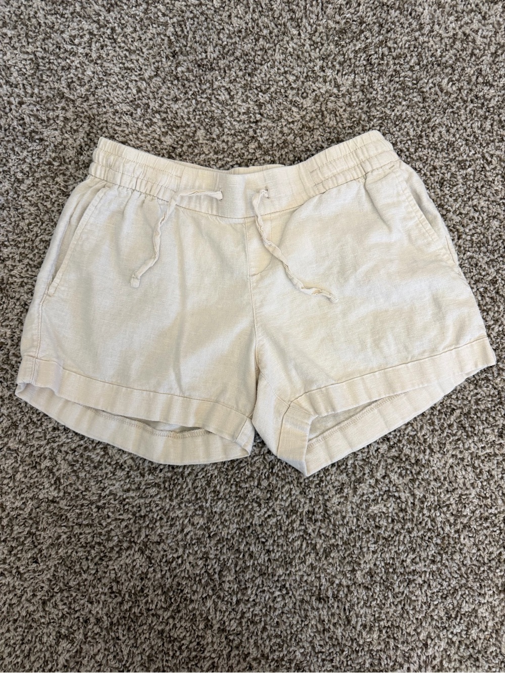 Old Navy Cream Drawstring Linen-Blend Athletic Shorts